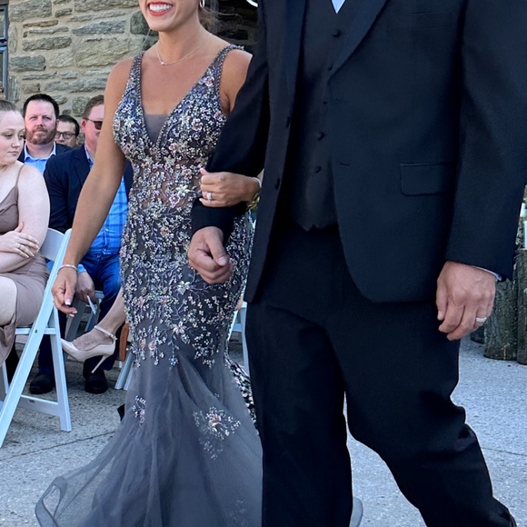 Beautiful Jovani Formal Dress - Picture 3 of 11